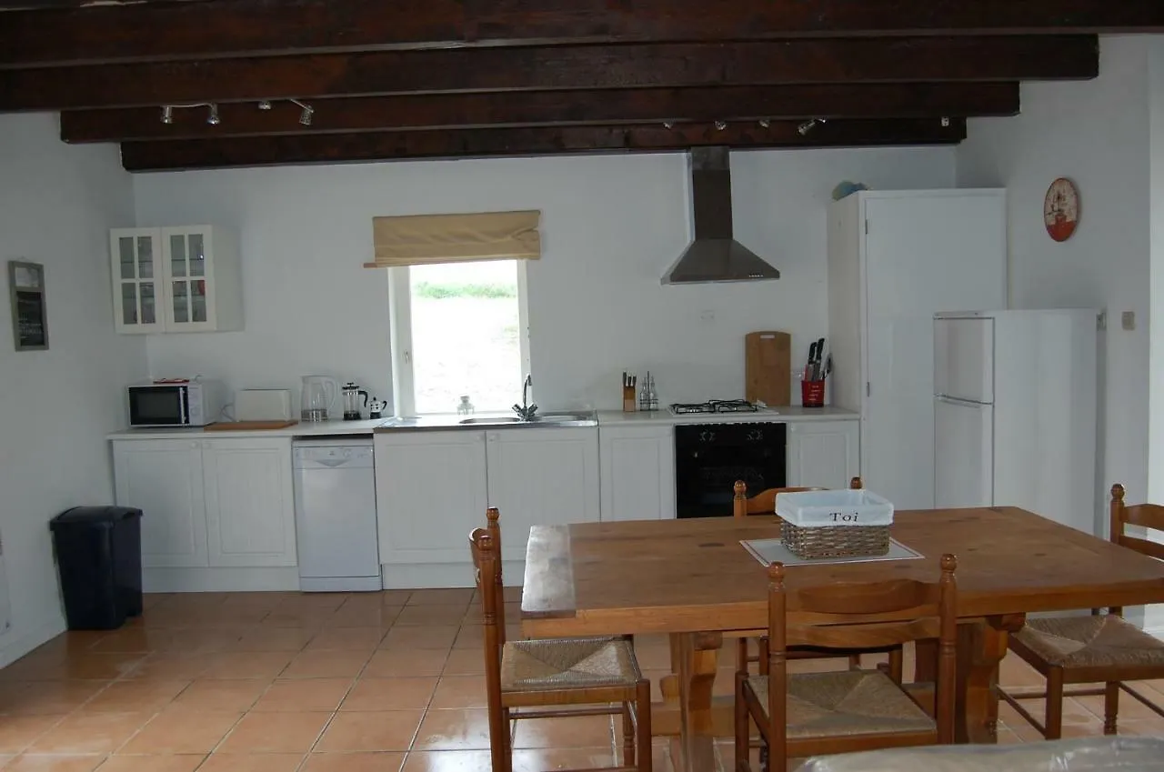 Coet Moru Gites - Rose Cottage Credin 0*,  France