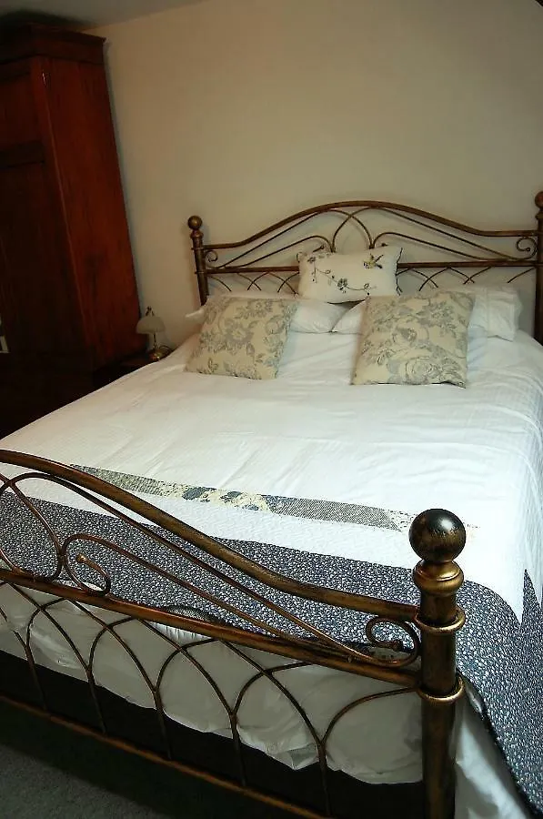 Coet Moru Gites - Rose Cottage Credin 0*,